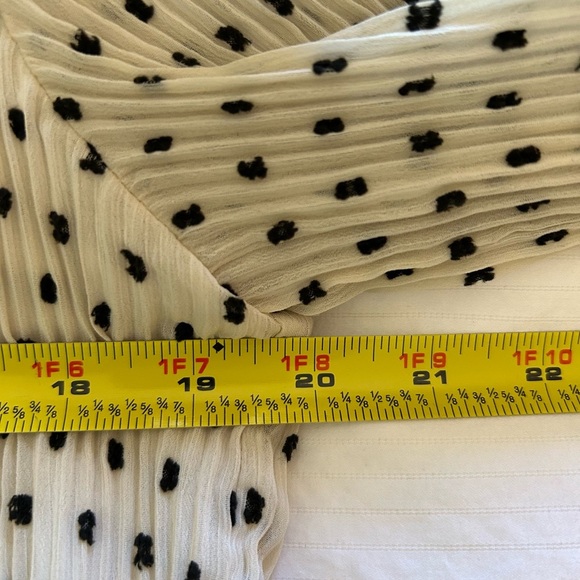 MAX STUDIO Pleated Swiss Dot Necktie Blouse/ size M - Picture 6 of 8